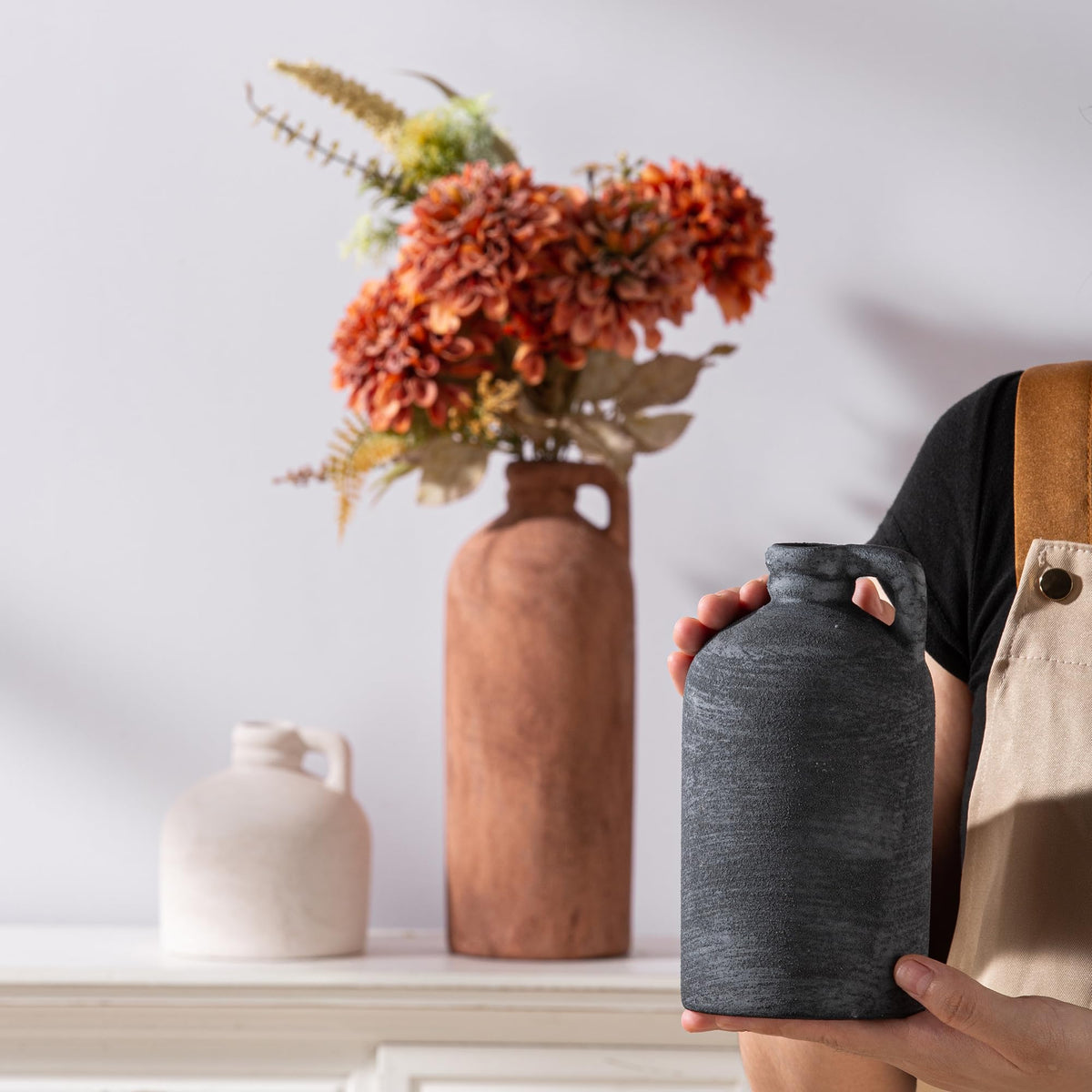 Vanselia ceramic vase set of 3 non-slip base protects furniture.