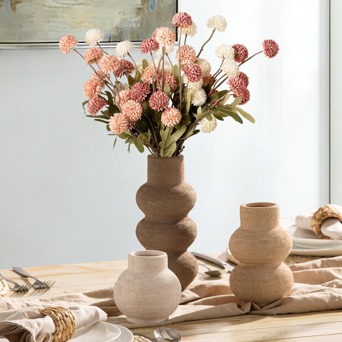 Vanselia ceramic vase set small size fits tight corners and desks with elegance.