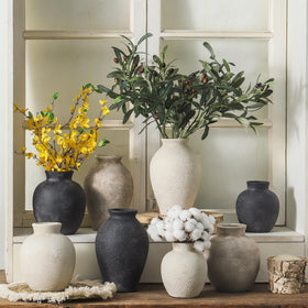Vanselia gift-ready rustic vase in sturdy packaging for special occasions