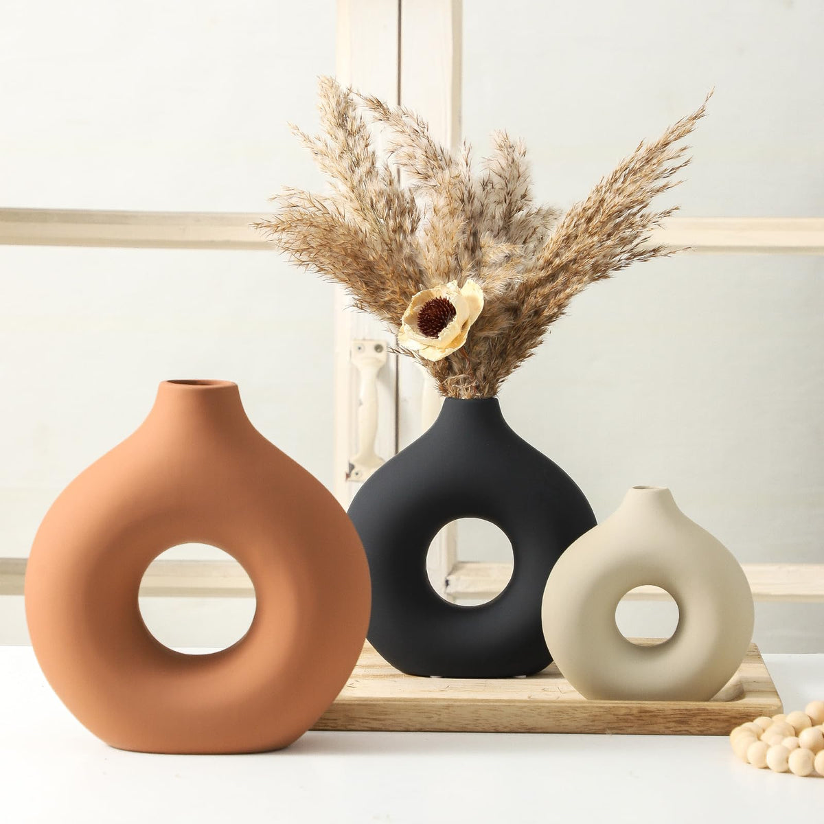 Vanselia rust vase with non-slip base protects surfaces and stabilizes displays.