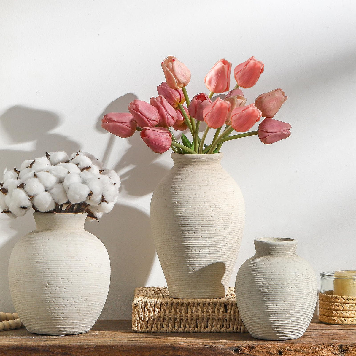Vanselia versatile vase usable as a centerpiece in living rooms or dining spaces