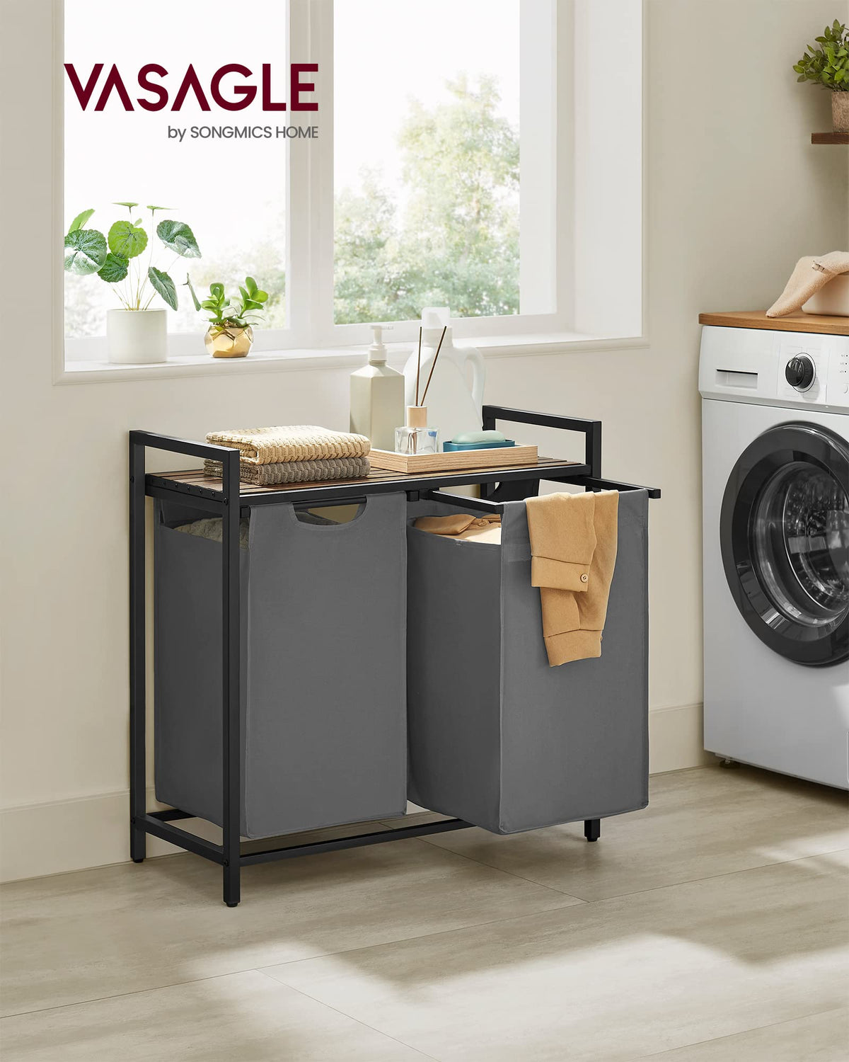 VASAGLE laundry hamper removable bags, easy to take out for washing.