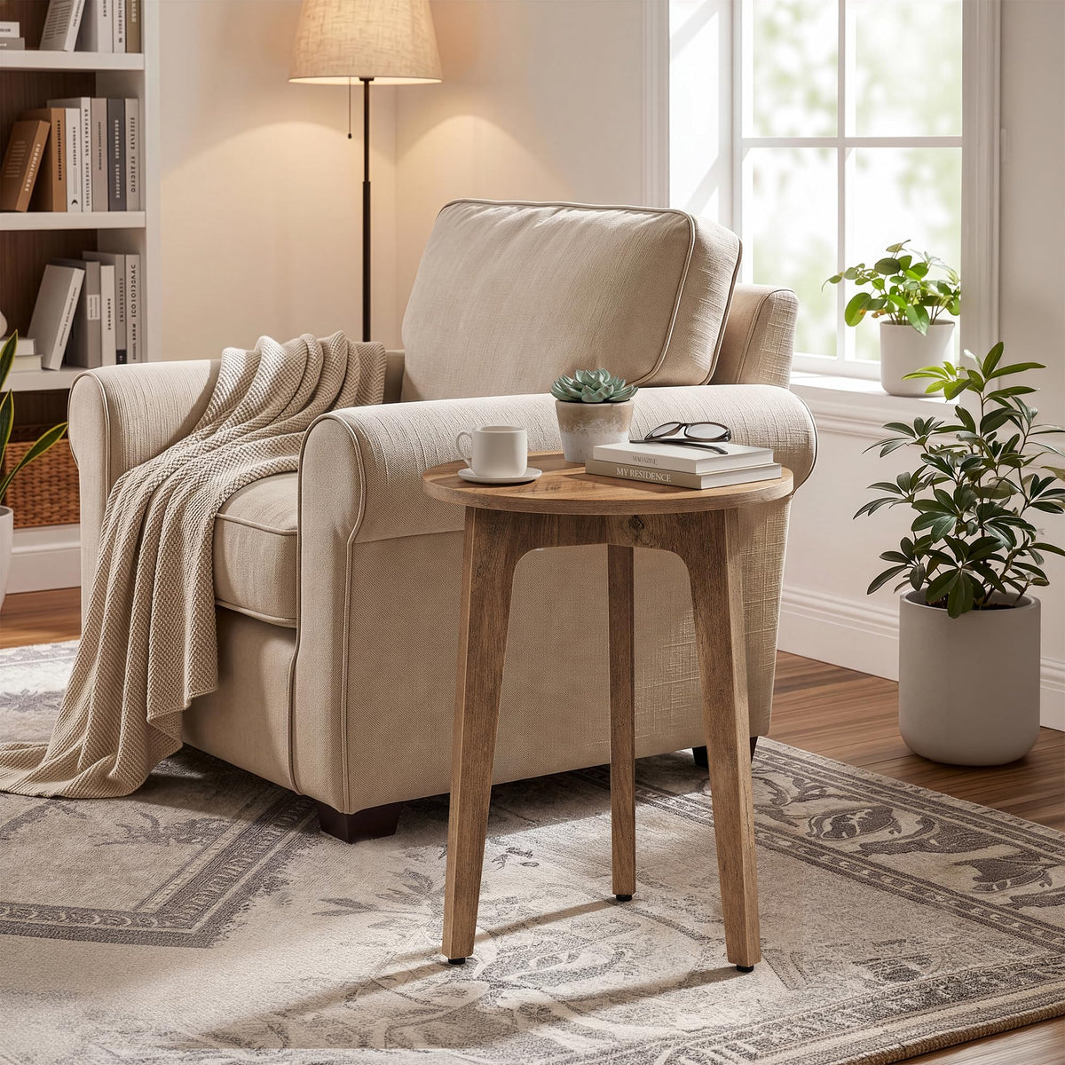 VASAGLE MAEZO round side table in honey brown for small rooms and easy reach