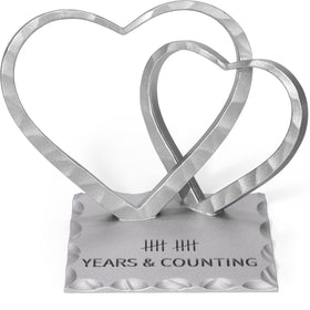Vastsea heart sculpture with 10th anniversary inscription for keepsake display.