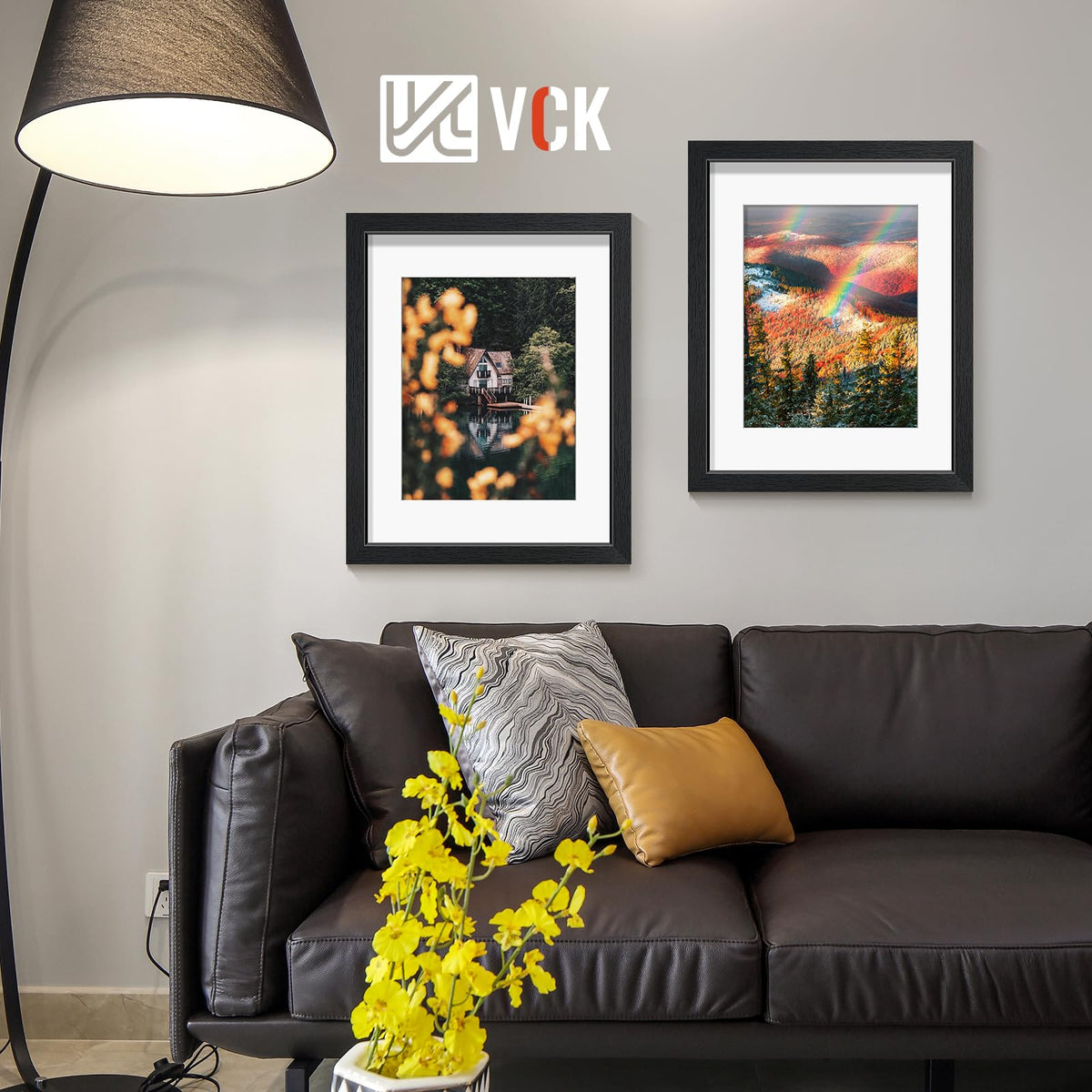 VCK 360° rotating clips simplify photo changes without tools