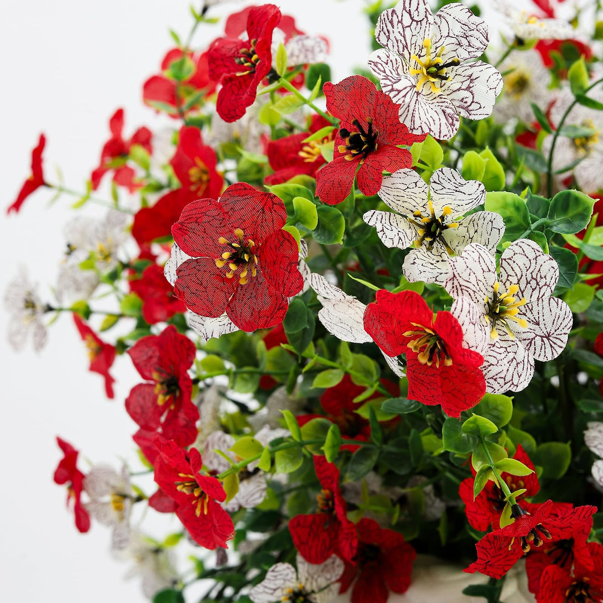 VCLTW indoor outdoor decor ideas using these lifelike blooms