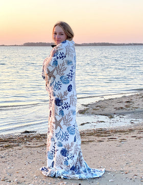 VCNY Home easy-care fleece blanket stays soft after washing