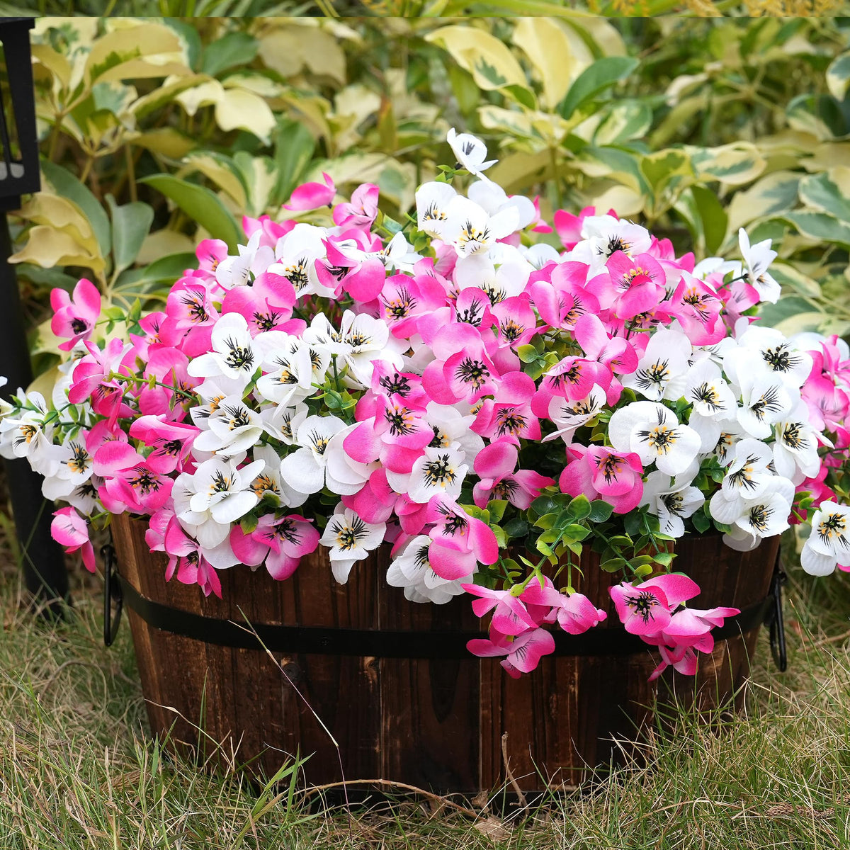 Vemander artificial pansies outdoor white-pink bundle on a doorway path with vibrant entry