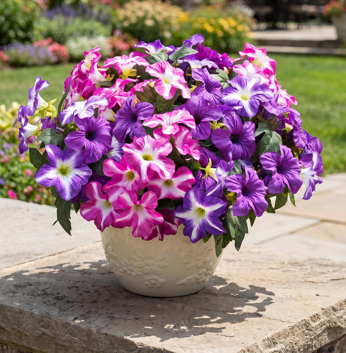 Vemander ideal for seasonal setups and year-round color schemes.