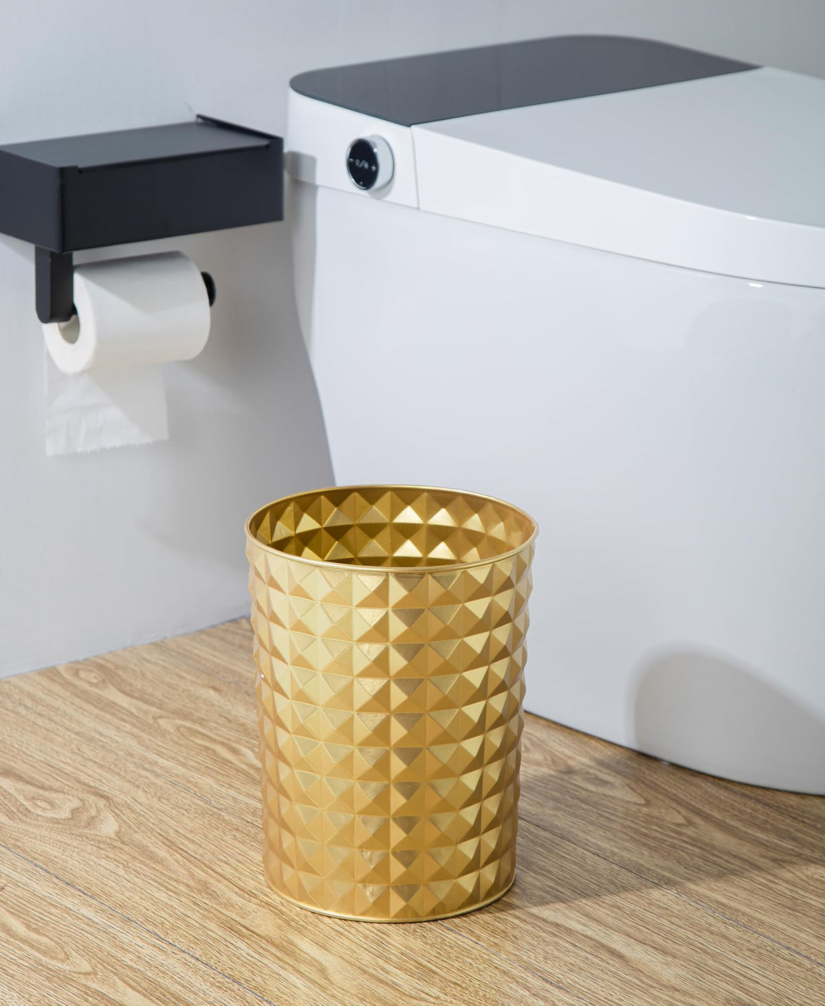Venalys powder-coated finish maintains shine in busy interiors.
