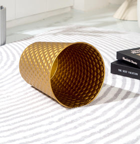 Venalys small metal bin remains glossy with proper daily care.