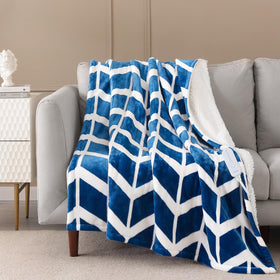 Ventimi electric blanket Navy overview showing full 50x60 throw for cozy warmth.