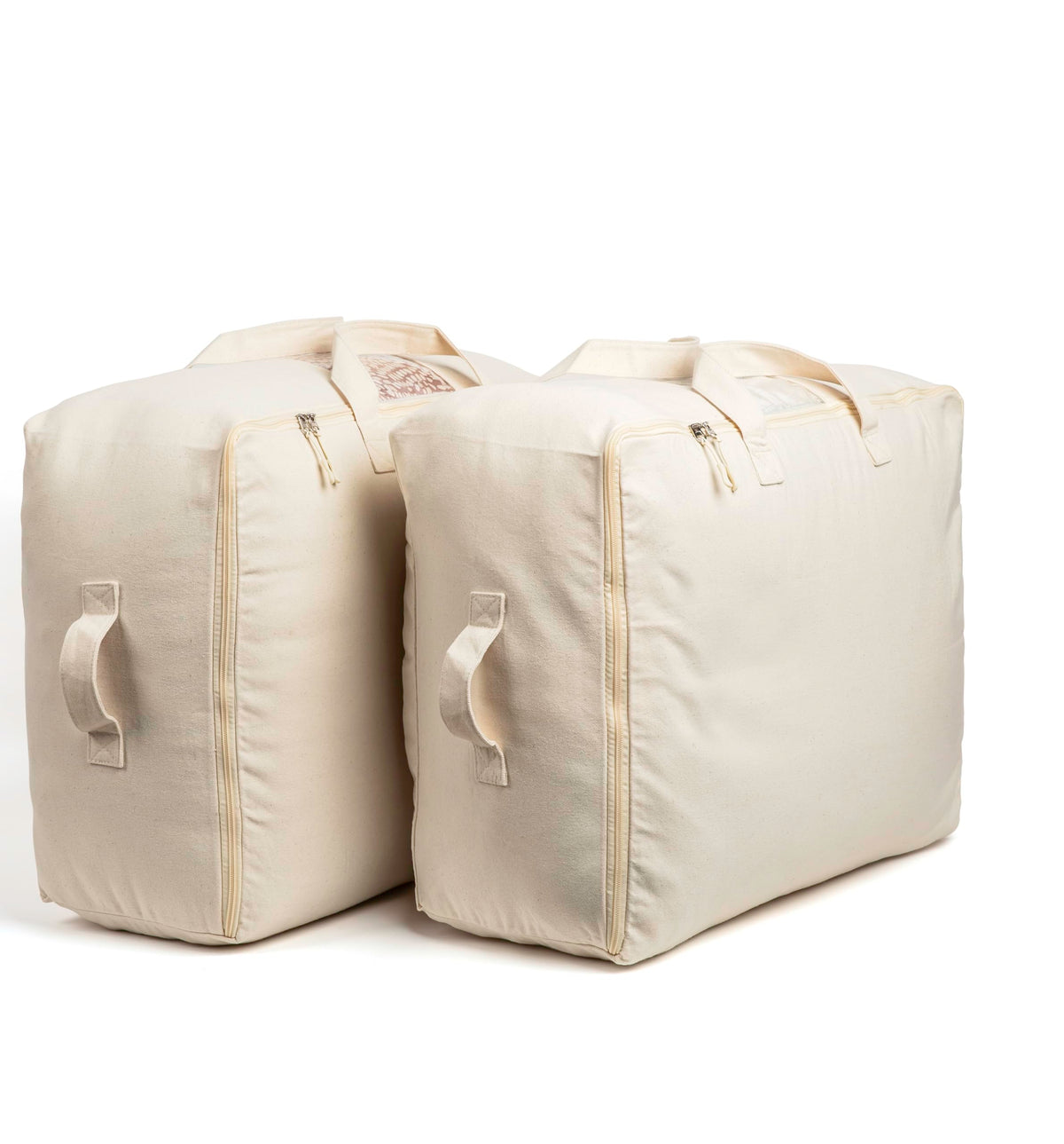 VeraMia large-capacity bag ideal for seasonal wardrobe updates