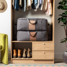 VeraMia clear viewing window lets you identify contents at a glance.