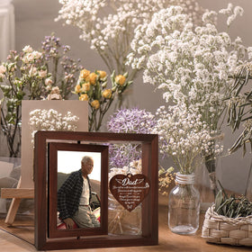 Vetbuosa frame easily sits on desk or bedside for daily reflection.