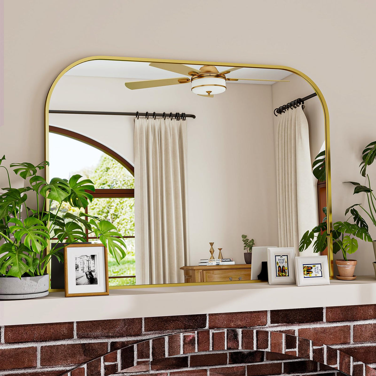 VETROVUE gold arched top wall mirror with curved silhouette for bathrooms.