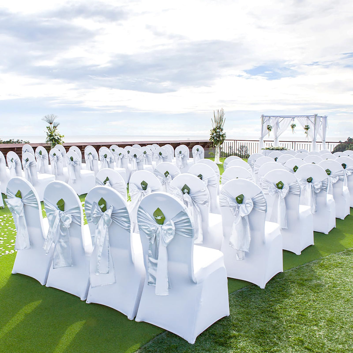 VEVOR durable stretch fabric resists tearing for repeated use.