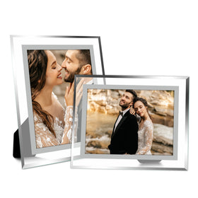 Vienrose 8x10 frame set with clear glass and silver edge for a clean display