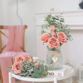 VIERENA glass vase with heart and globe pendants for romantic detail