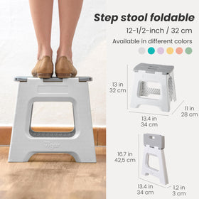 Vigar compact folding stool open to 32 cm for accessing high shelves
