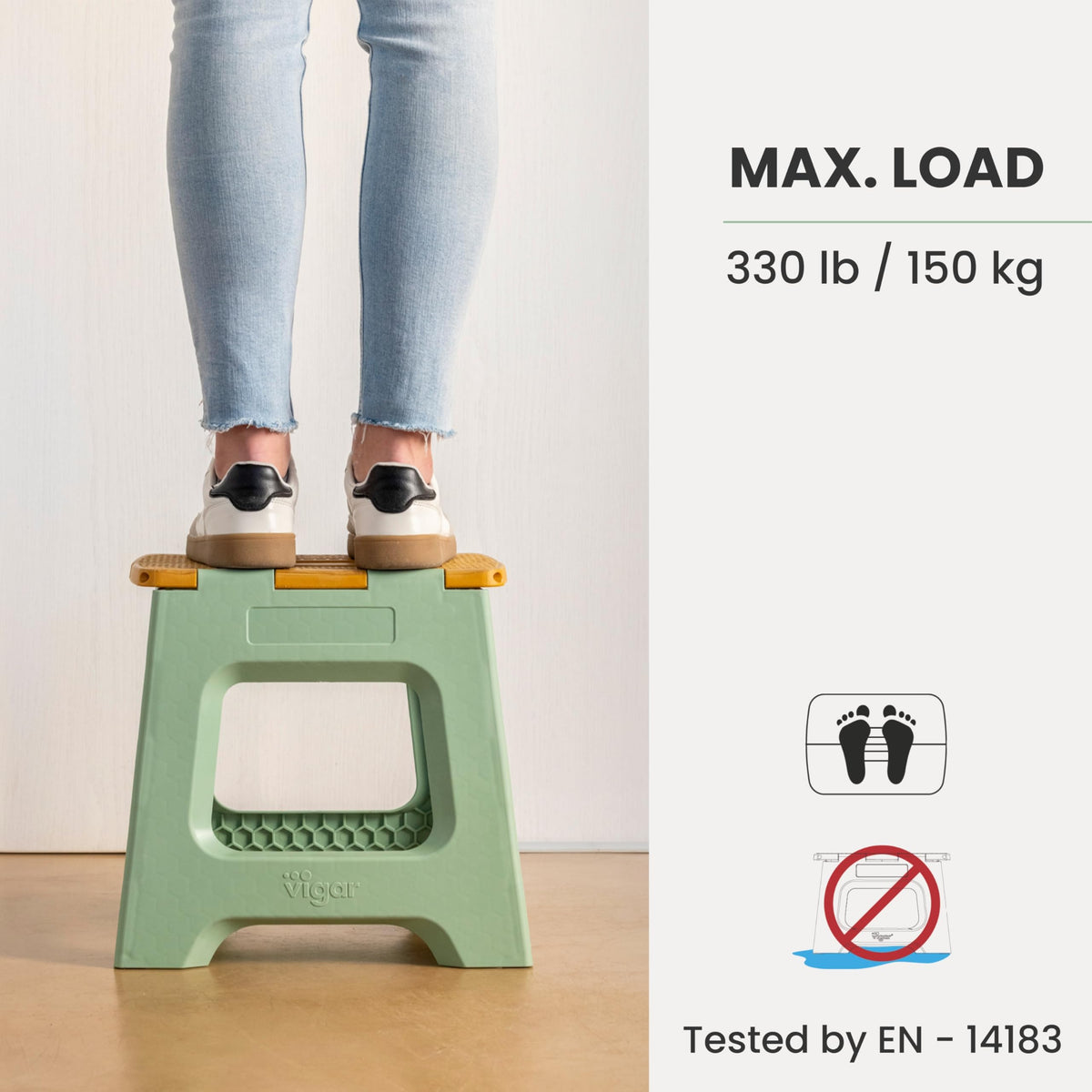 Vigar lightweight portable stool ideal for kitchen, closet, bathroom