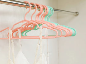 VIIBASE multi-color hangers for easy color-coded kids wardrobes