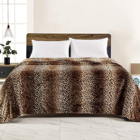 Viviland flannel fleece blanket close-up of soft fibers for breathable comfort.