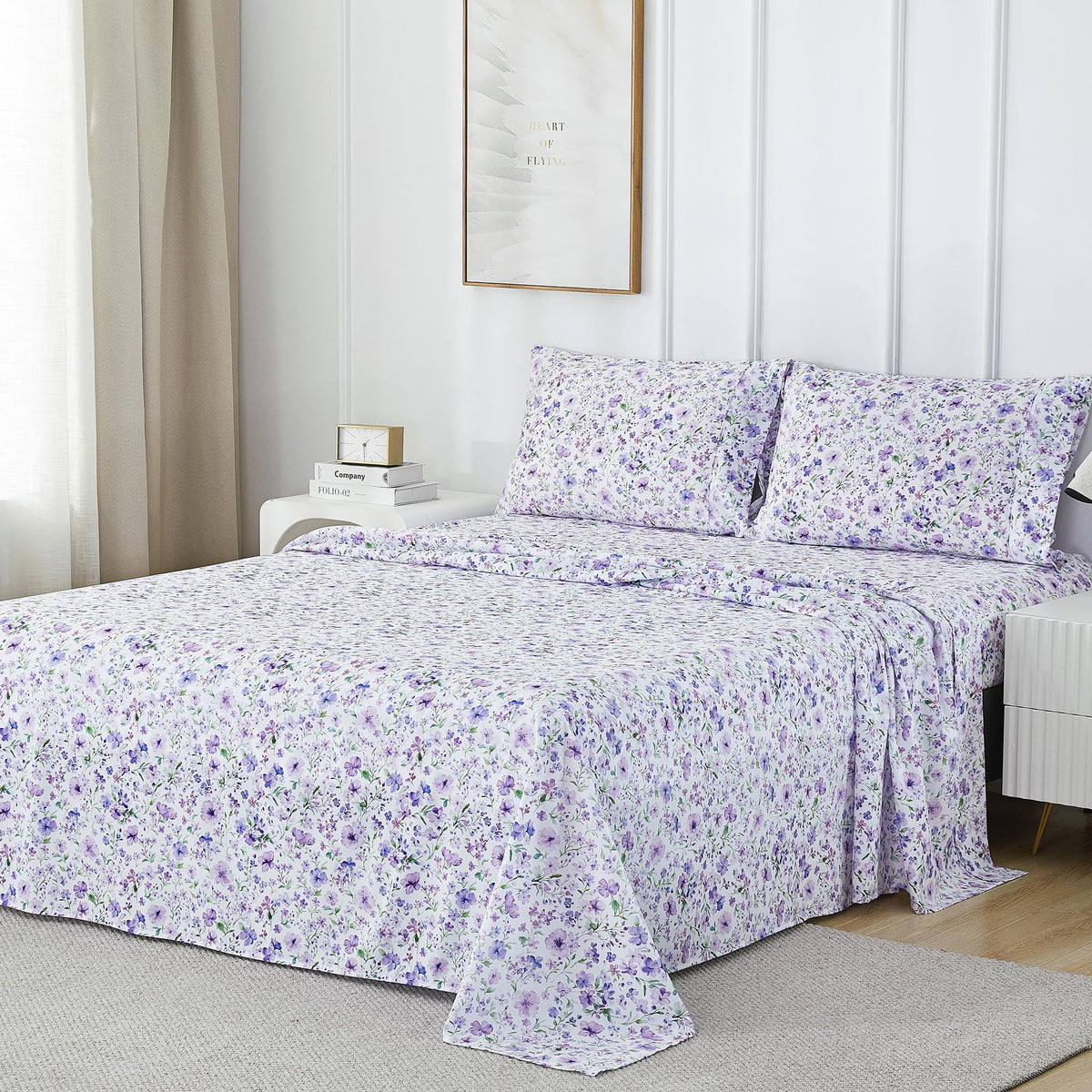 Viviland Floral Queen Sheet Set deep-pocket close-up shows secure fit with 15-inch pocket.