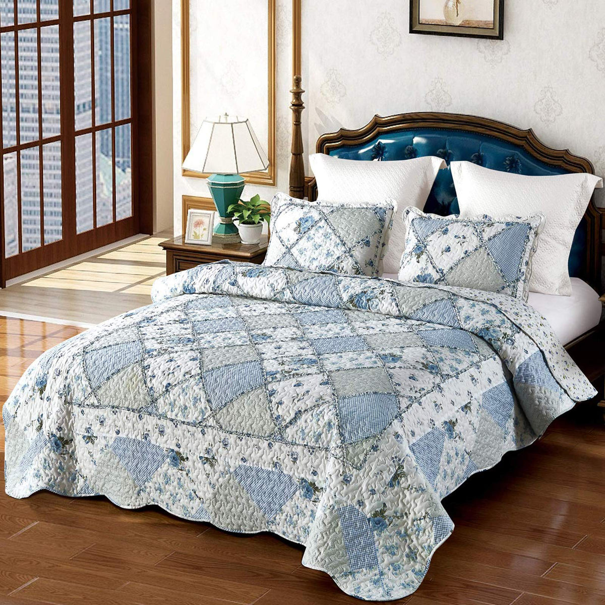 VIVILINEN blue patchwork quilt front view; ideal all-season bedding centerpiece.