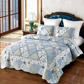 VIVILINEN patchwork edges; neat finish enhances room decor.