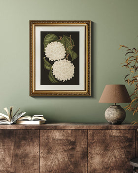 VIYYIEA 13x16 inch hydrangea print is ready to hang with included hardware.