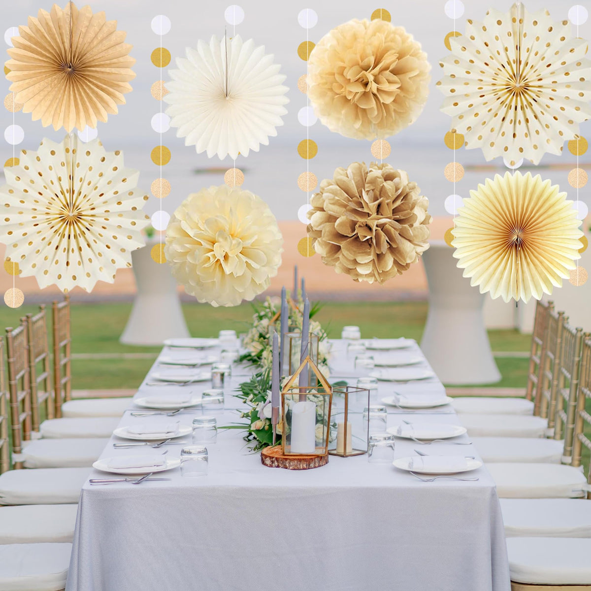 Vlipoeasn gold dot banner accents the room with luxe gold