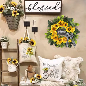 Vofuly year-round wreath suitable for doors or walls.