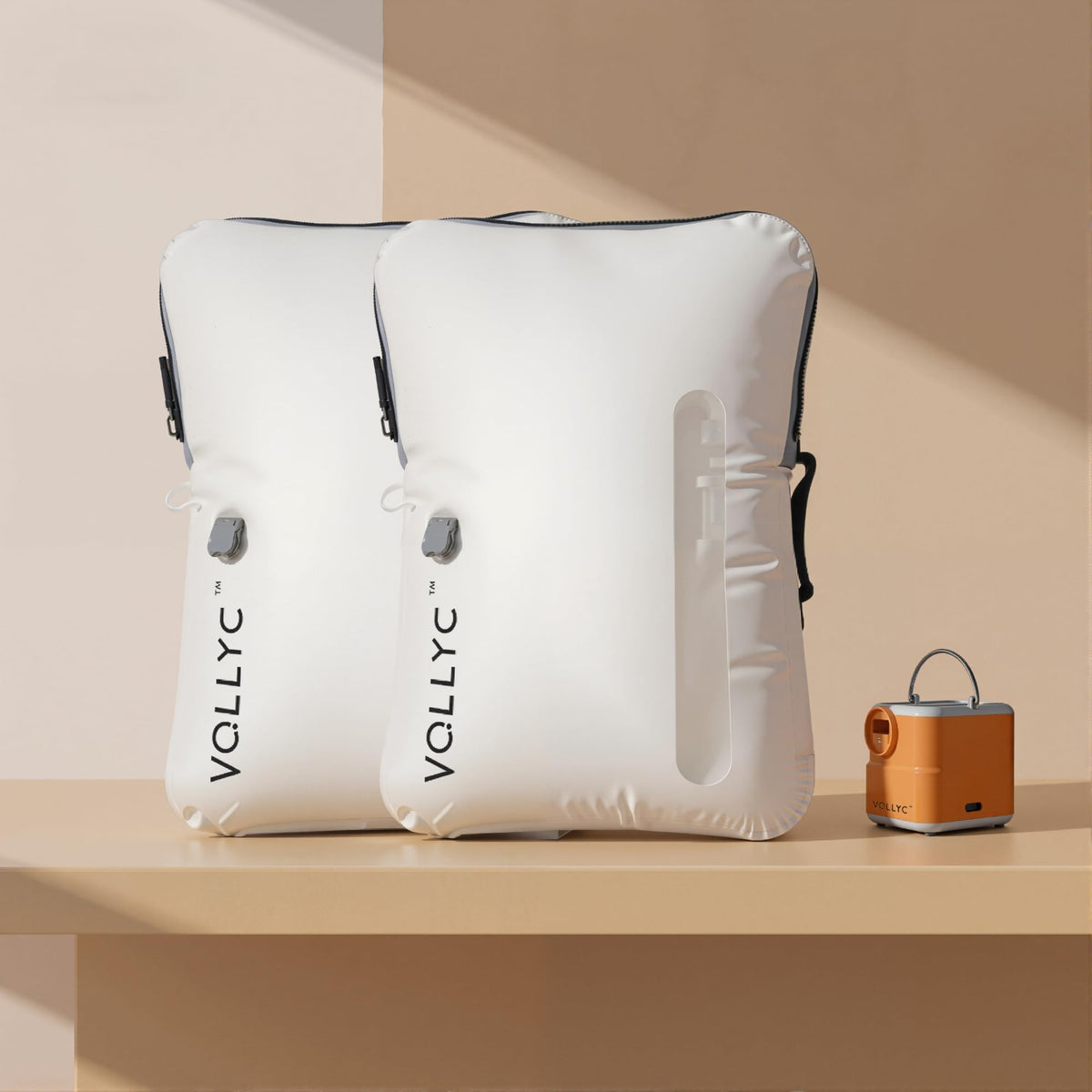 VOLLYC travel vacuum bag shows 25L capacity for organized packing on trips