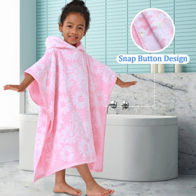 VOOVA & MOVAS jacquard daisy pattern adds charm to bath time.
