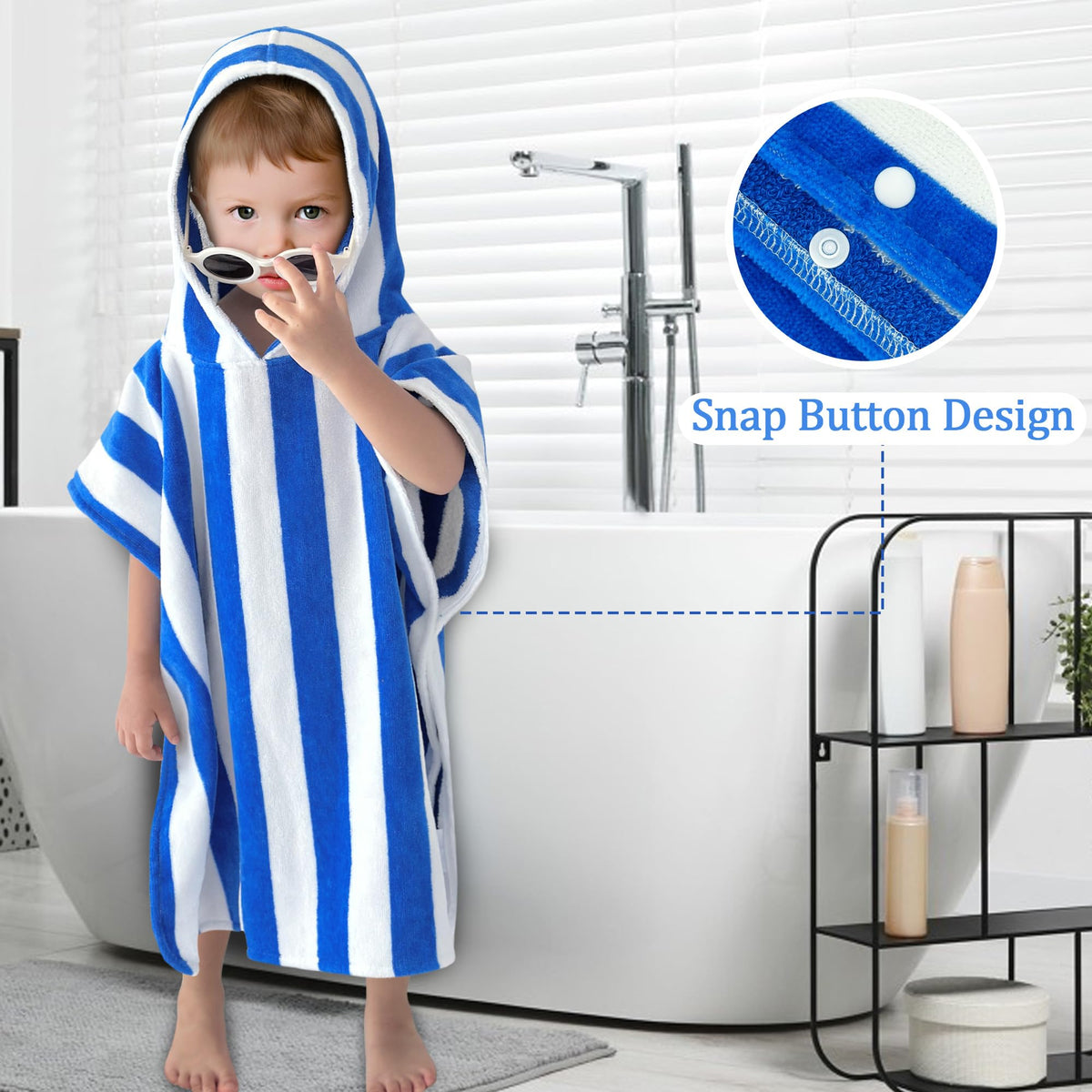 VOOVA & MOVAS pool-beach towel with hood and two-button opening for easy changing.