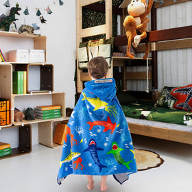 VOOVA & MOVAS UPF50+ hood protects kids from sun during summer play.