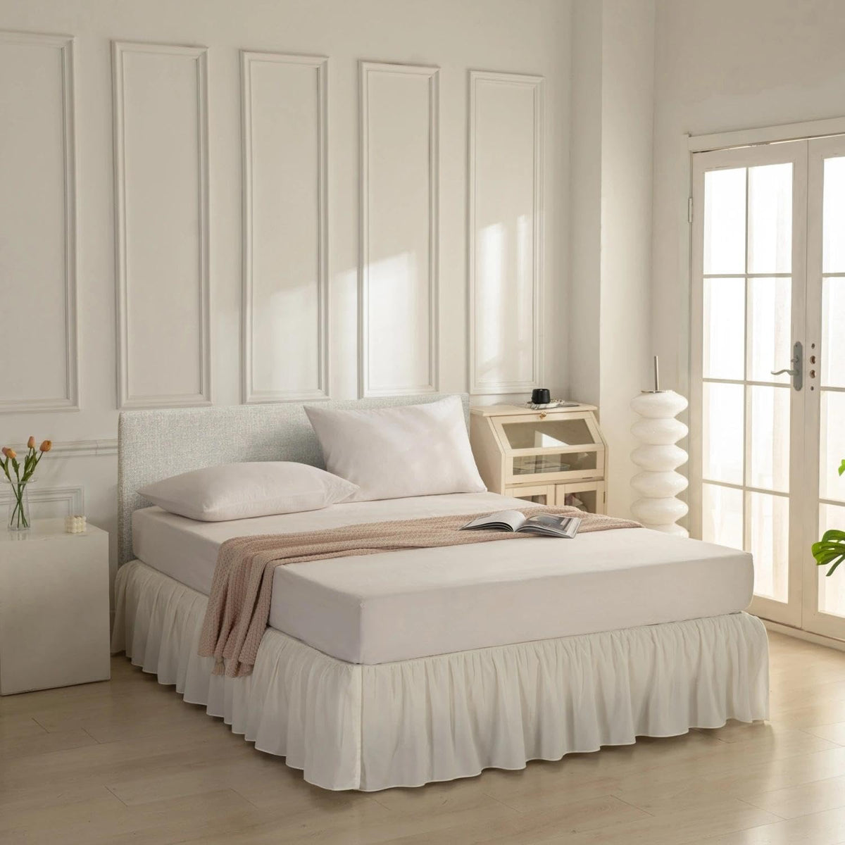 VTNXUN ivory bed skirt with platform design stays in place