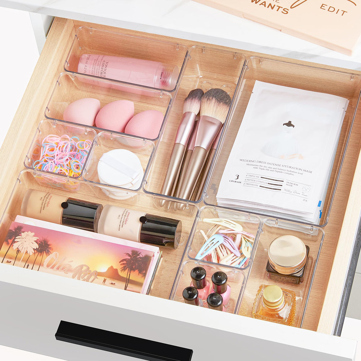 Vtopmart easy-clean organizers wipe clean with a damp cloth.