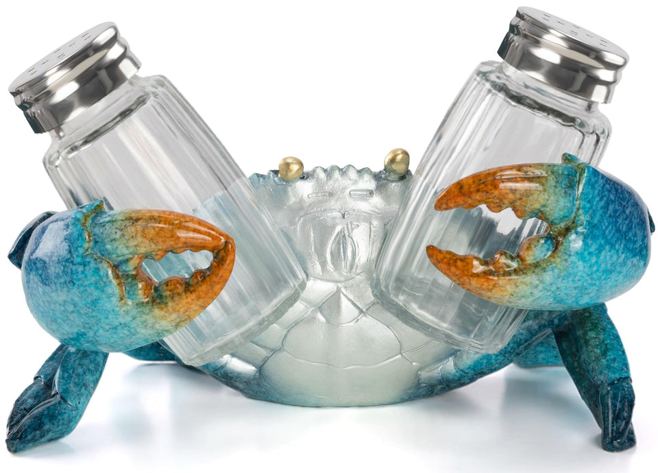 VVGIFTS decorative blue crab salt and pepper holder adds coastal table charm