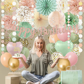 Vztipki paper flower fans create delicate boho accents.