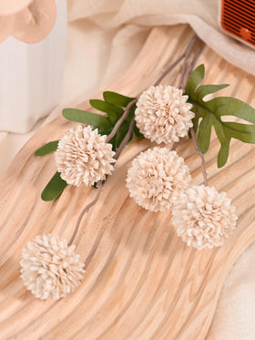 Waipfaru 19-inch eucalyptus branches add natural texture.