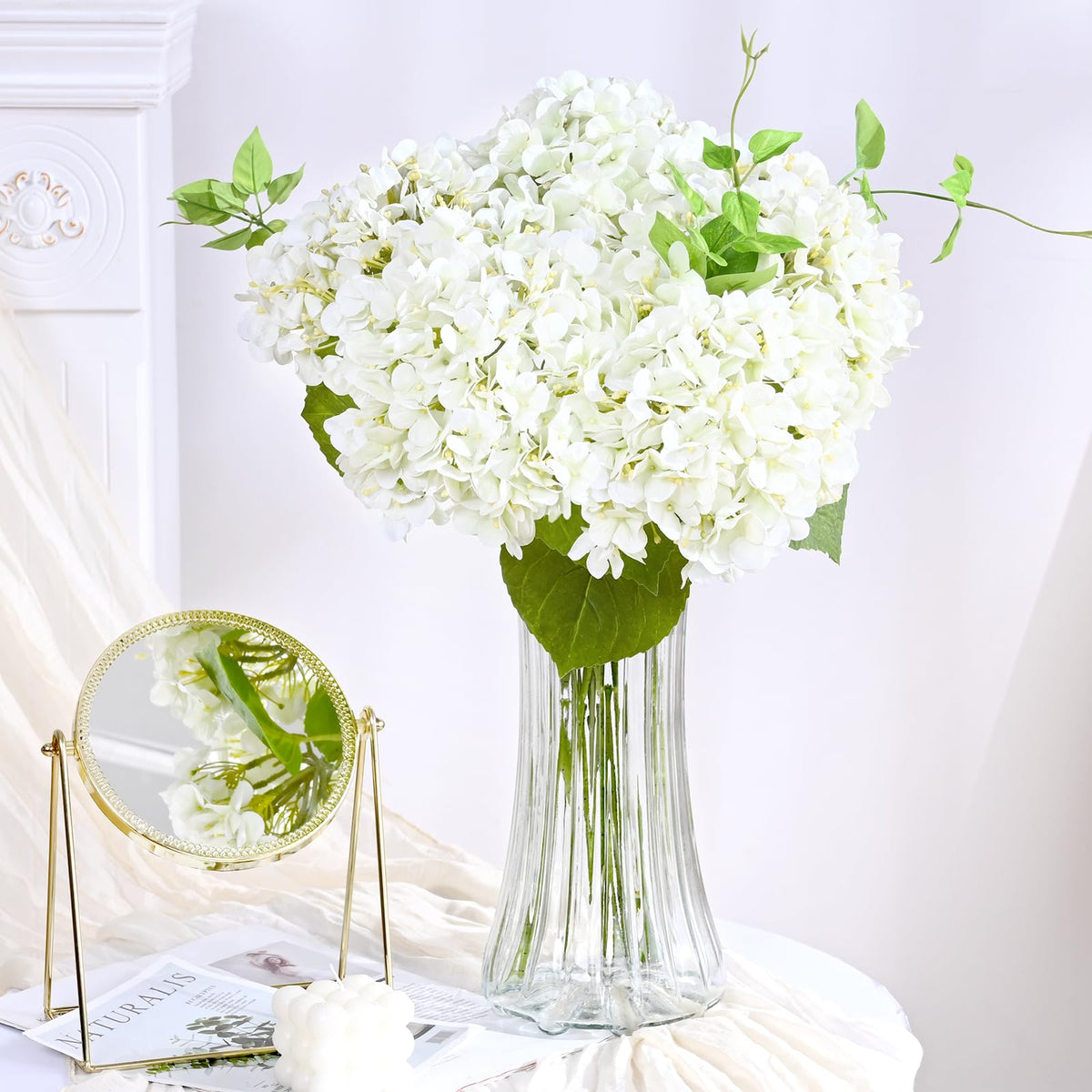 Waipfaru 20-inch stems with internal metal wire for flexible arrangements.