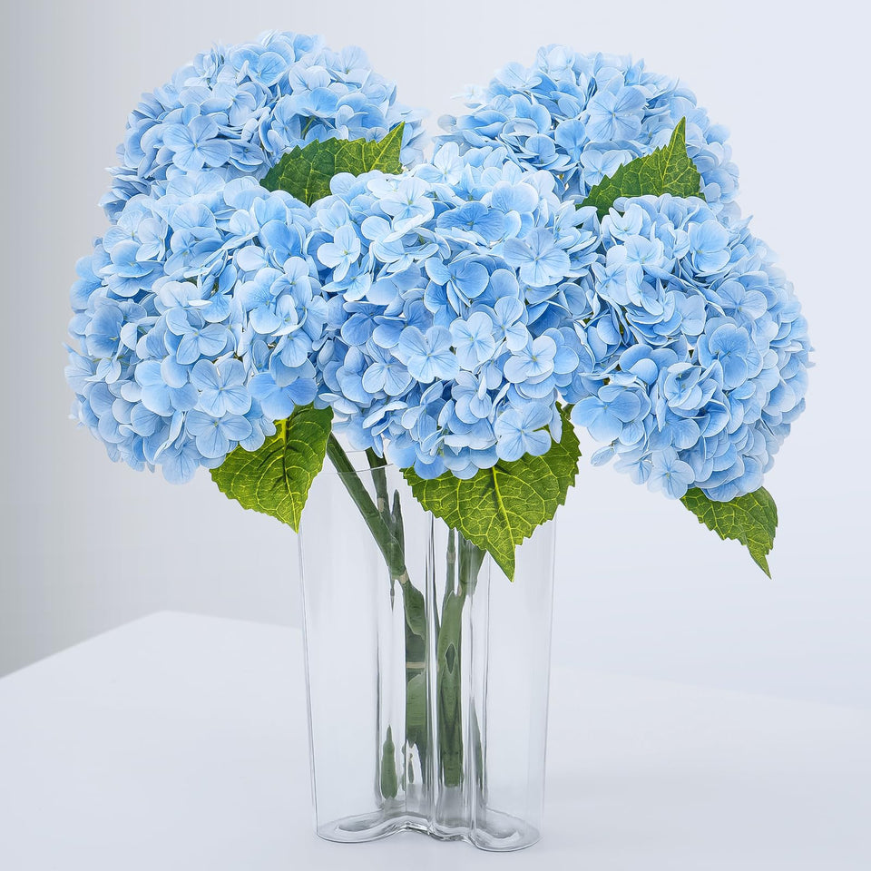 Waipfaru blue hydrangea bouquet with lifelike petals for durable home decor.