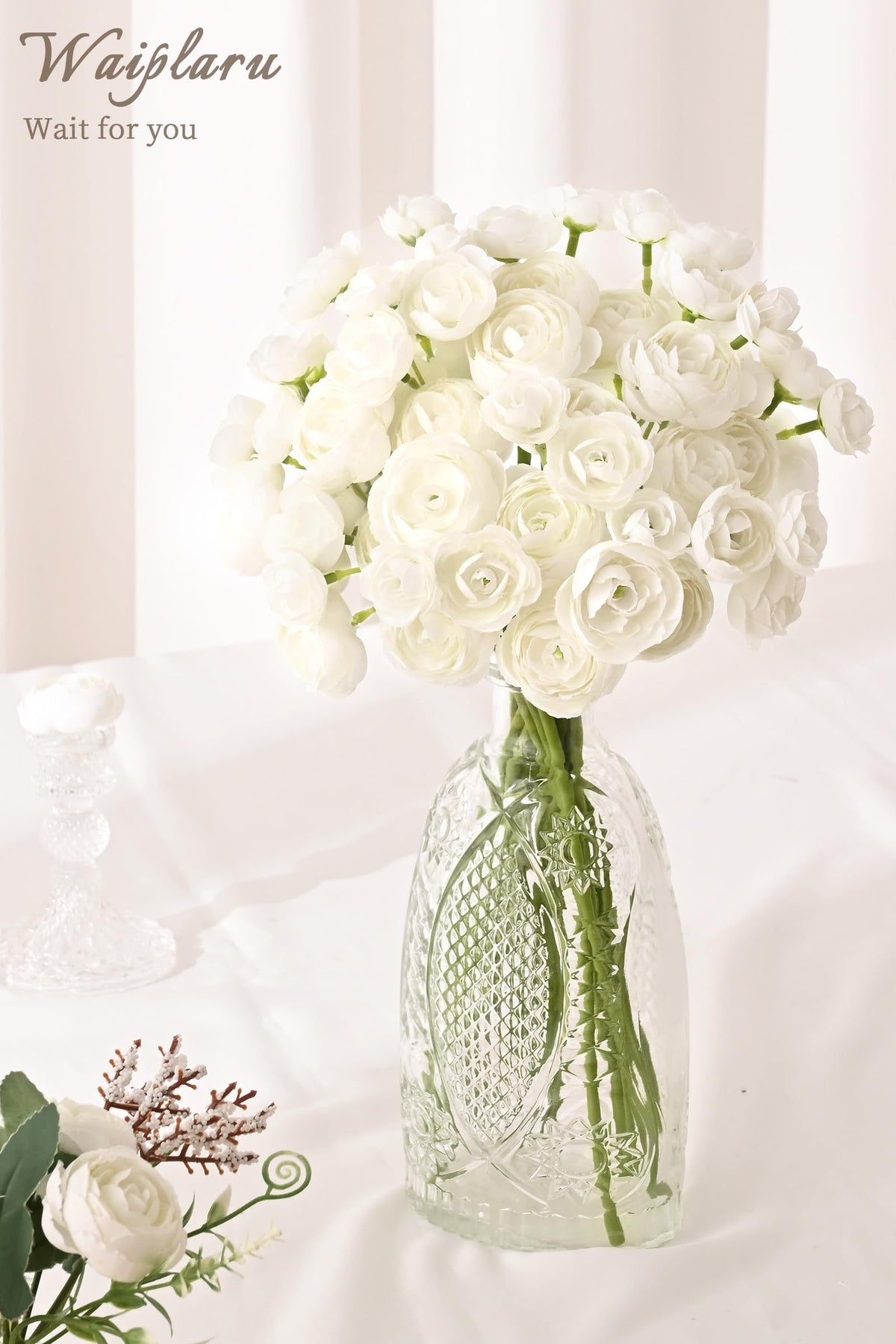 Waipfaru ranunculus buds and main flowers create a dynamic, blooming look for DIY projects.