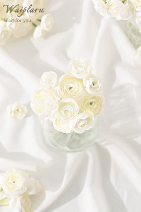 Waipfaru DIY floral studio-ready stems enable effortless crafting of custom bouquets.