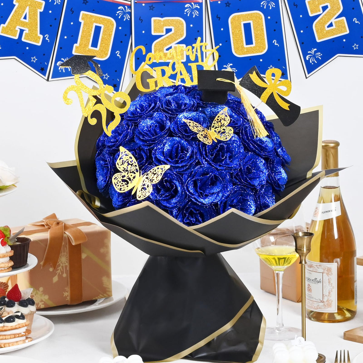 Waipfaru graduation signage set provides reusable celebrating banners.