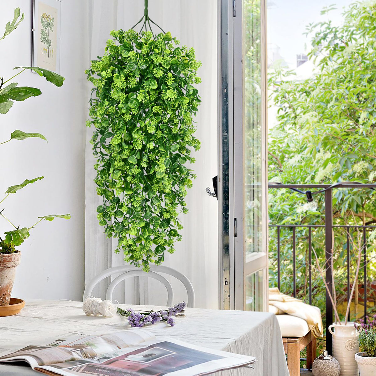 Waipfaru UV-resistant artificial vines outdoors bring lasting color.