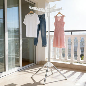 WAKCCIL-360-degree-arm-drying-hanger enables easy access from any side for quick loading.