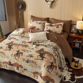 Wake In Cloud brushed microfiber quilt offers soft, lightweight comfort